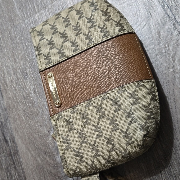 NWT Michael Kors belt bag tan & brown size L/XL - Picture 3 of 9